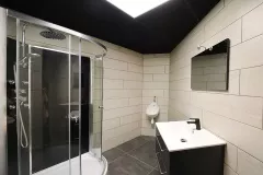 180A4216